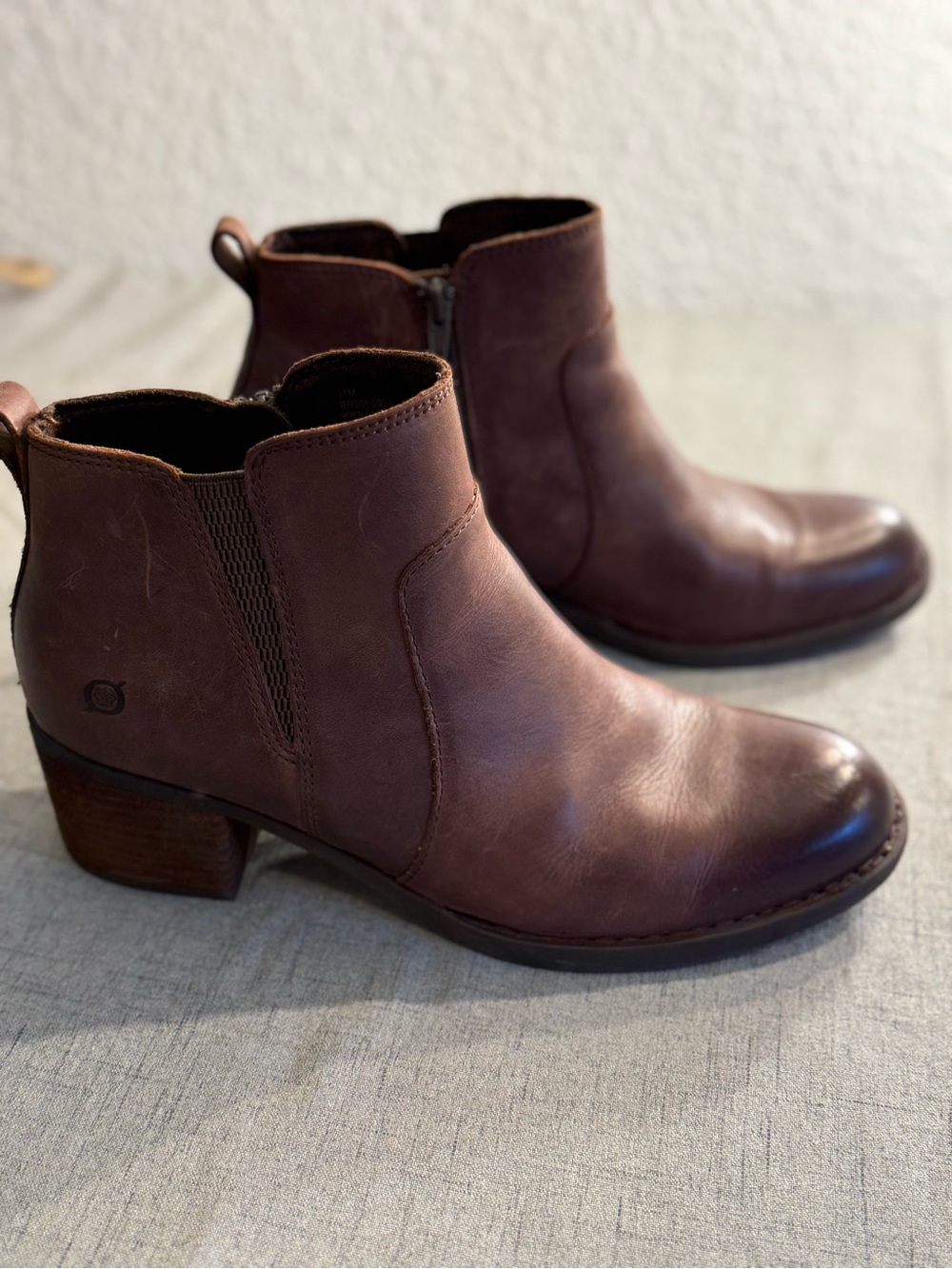 Børn Reegan Brown Leather Ankle Booties Block Heel Dual Zip Women's Size 11M